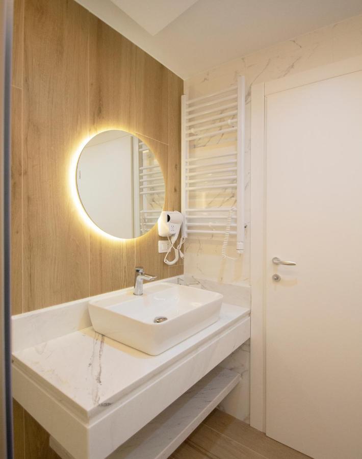 Dazur Coast Hotel
